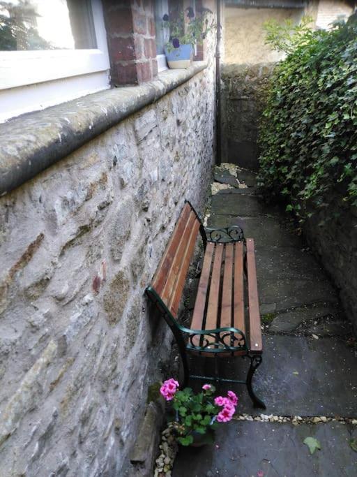 Upside Down In Settle. Stylish, And Cosy Holiday home